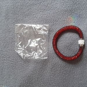 (2/$20) New Mesh Crystal Bracelet with Crystal Magnet Clasp Red